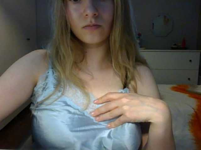 RosieJune live cam on BongaCams