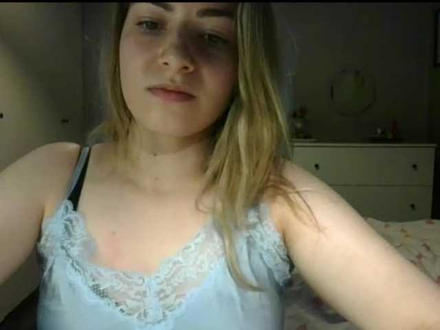 RosieJune live cam on BongaCams