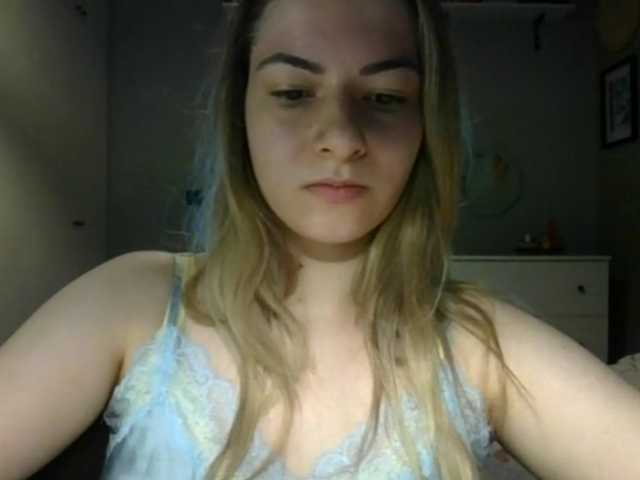 RosieJune, en vivo ahora en BongaCams