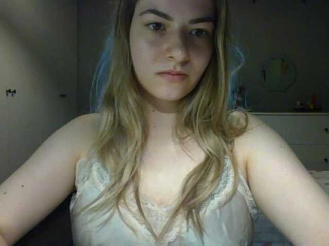 RosieJune live cam on BongaCams