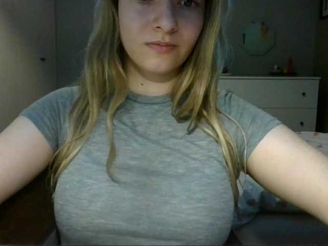 RosieJune live cam on BongaCams