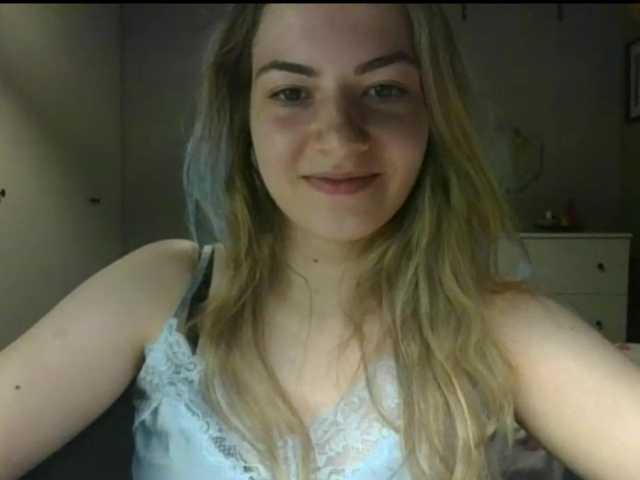 RosieJune live cam on BongaCams
