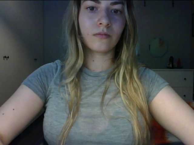 RosieJune live cam on BongaCams