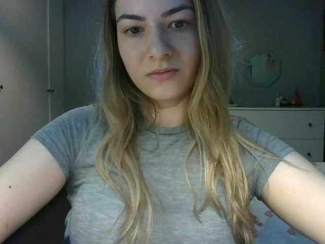 RosieJune live cam on BongaCams