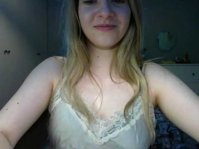 RosieJune live cam on BongaCams
