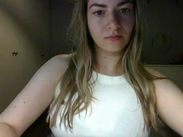 RosieJune live cam on BongaCams