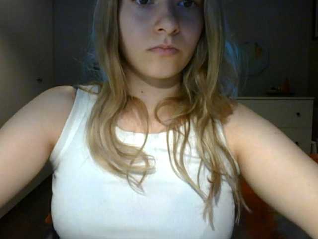 RosieJune live cam on BongaCams