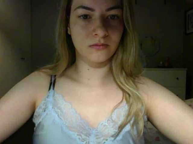 RosieJune live cam on BongaCams