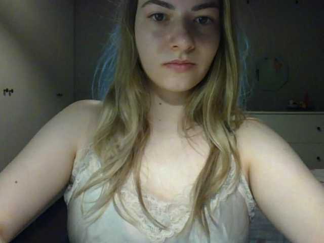 RosieJune live cam on BongaCams