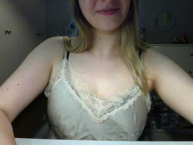 RosieJune live cam on BongaCams