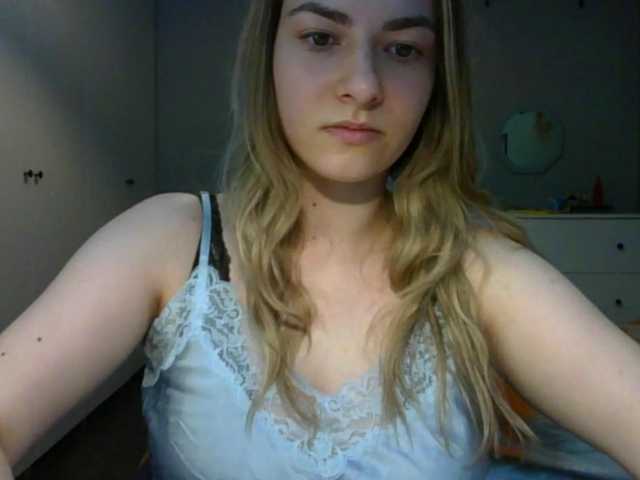 RosieJune live cam on BongaCams