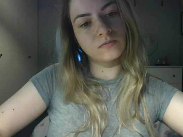 RosieJune live cam on BongaCams