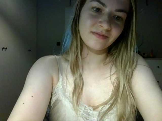 RosieJune live cam on BongaCams