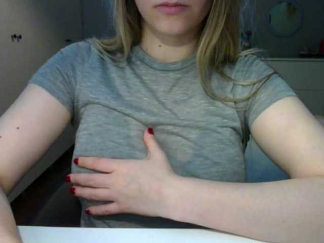 RosieJune live cam on BongaCams