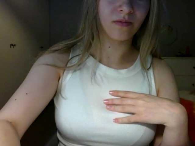 RosieJune live cam on BongaCams