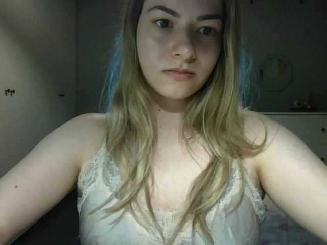 RosieJune live cam on BongaCams