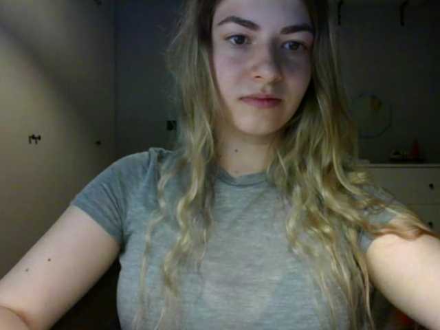 RosieJune live cam on BongaCams