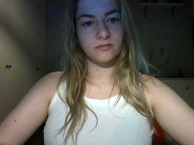 RosieJune live cam on BongaCams