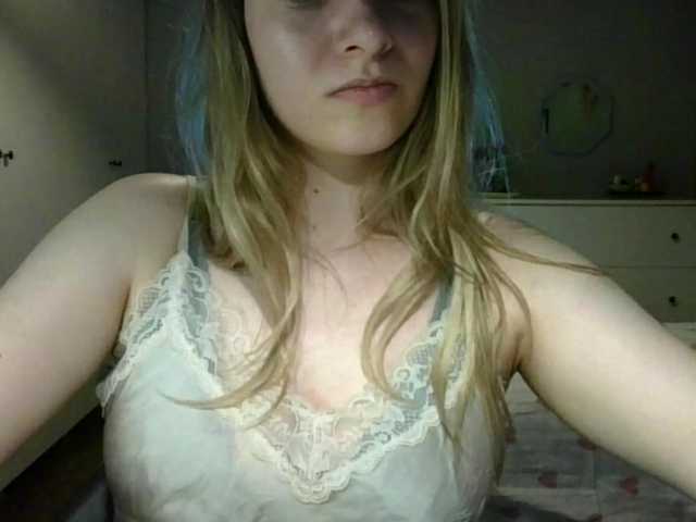 RosieJune live cam on BongaCams