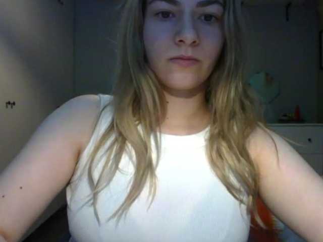 RosieJune live cam on BongaCams