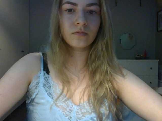 RosieJune live cam on BongaCams