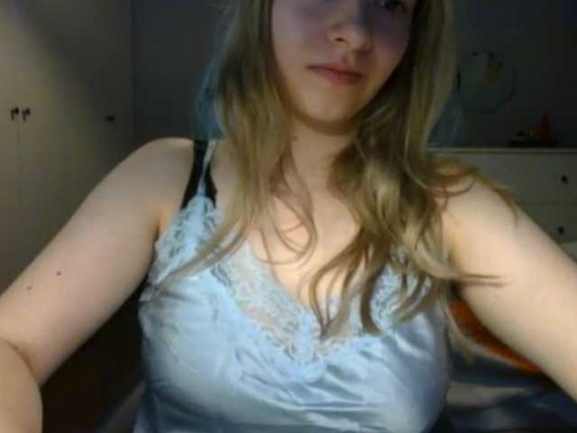 RosieJune live cam on BongaCams