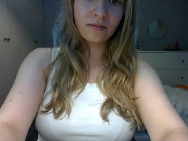 RosieJune live cam on BongaCams