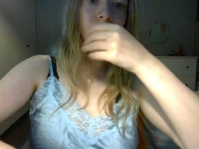 RosieJune live cam on BongaCams