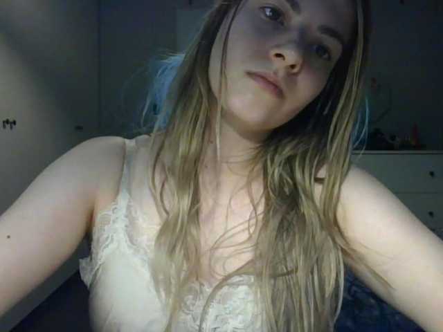 RosieJune live cam on BongaCams