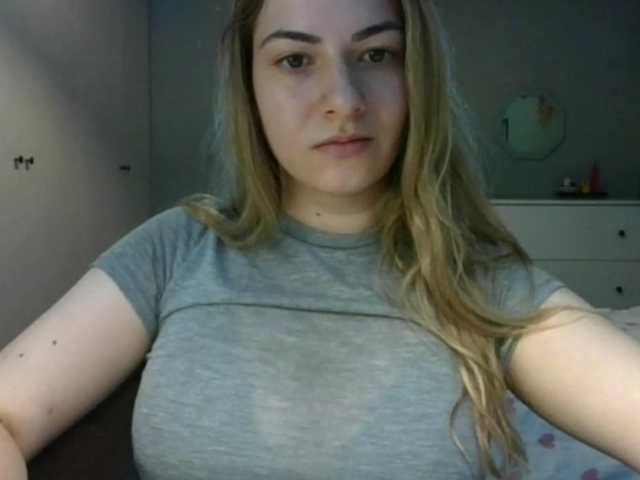 RosieJune live cam on BongaCams