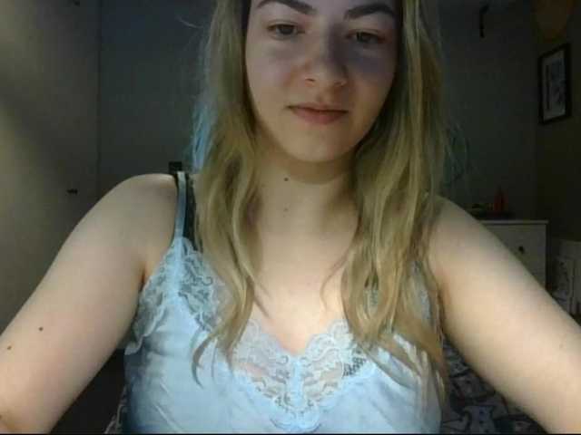 RosieJune live cam on BongaCams