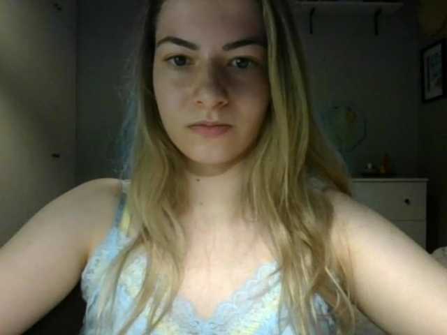 RosieJune, en vivo ahora en BongaCams
