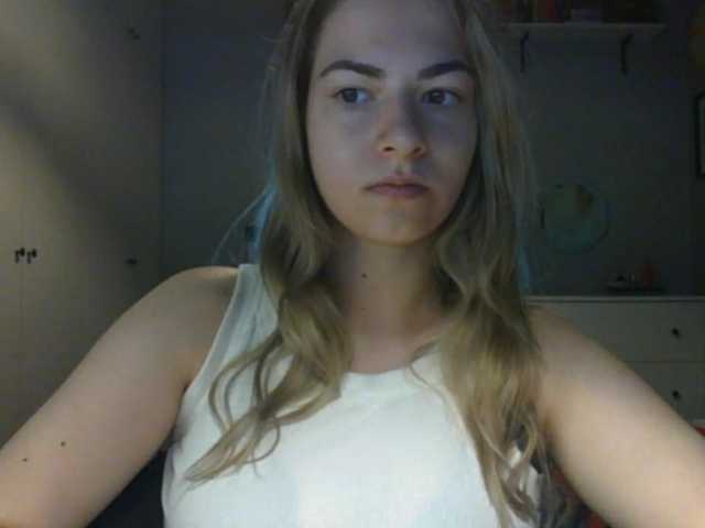 RosieJune live cam on BongaCams