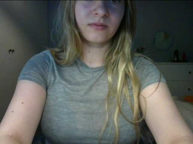 RosieJune live cam on BongaCams
