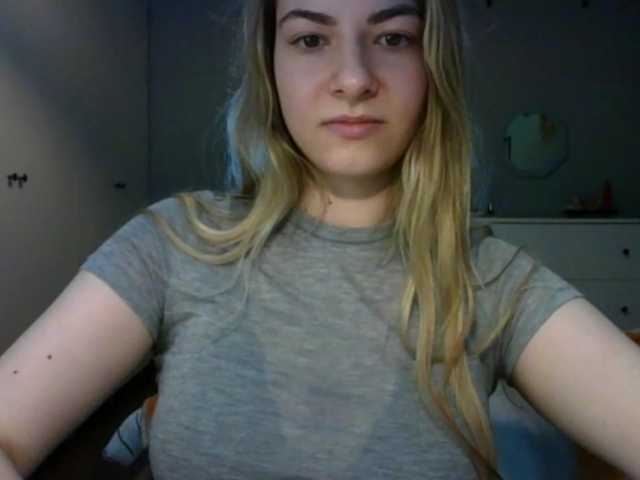 RosieJune live cam on BongaCams