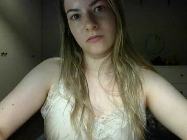 RosieJune live cam on BongaCams