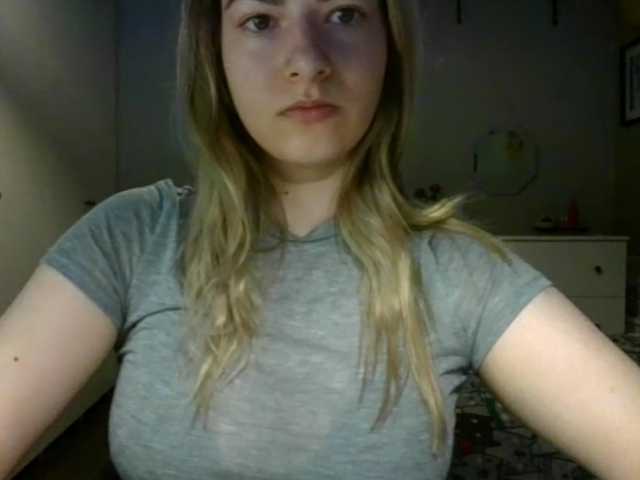 RosieJune live cam on BongaCams