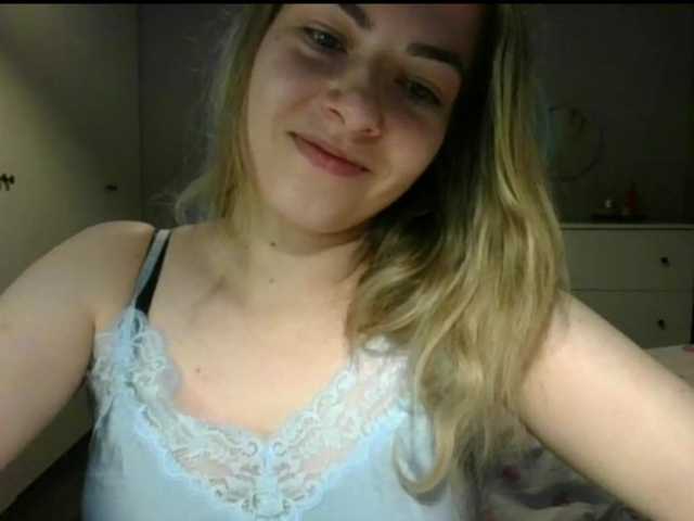 RosieJune live cam on BongaCams