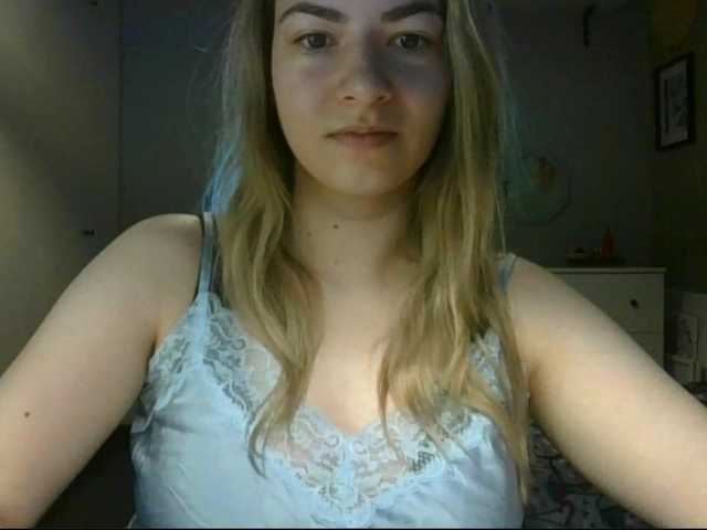 RosieJune live cam on BongaCams