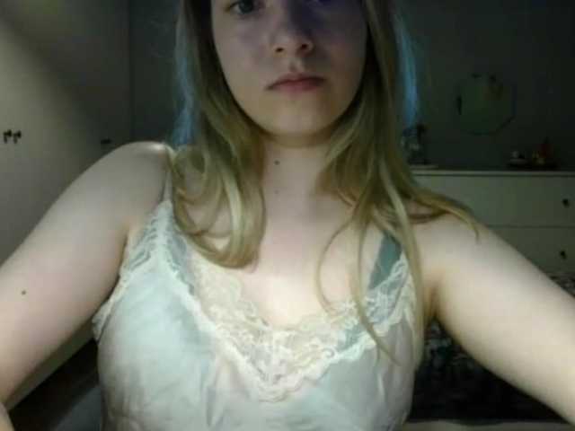RosieJune live cam on BongaCams