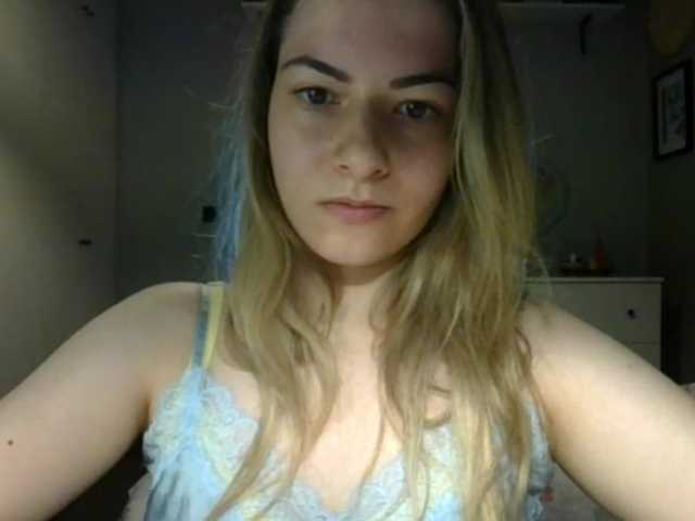 RosieJune, en vivo ahora en BongaCams