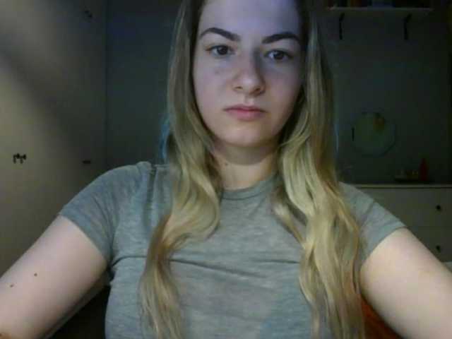RosieJune live cam on BongaCams