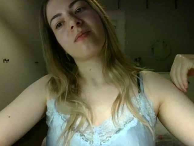 RosieJune live cam on BongaCams