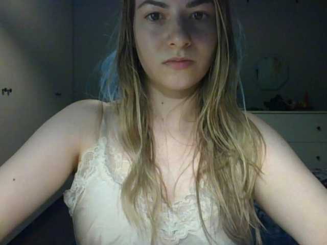 RosieJune live cam on BongaCams