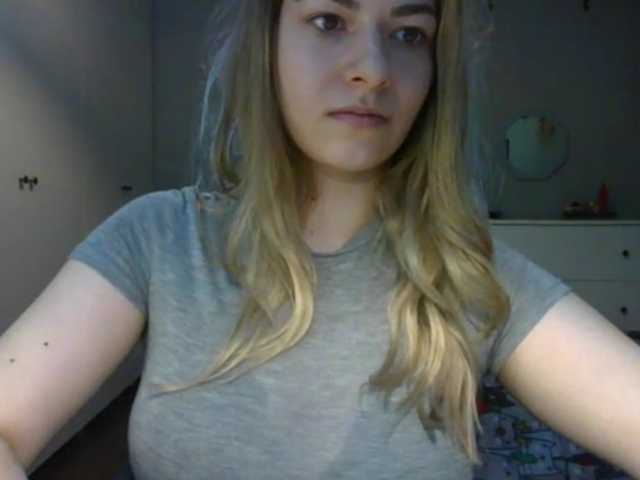 RosieJune live cam on BongaCams
