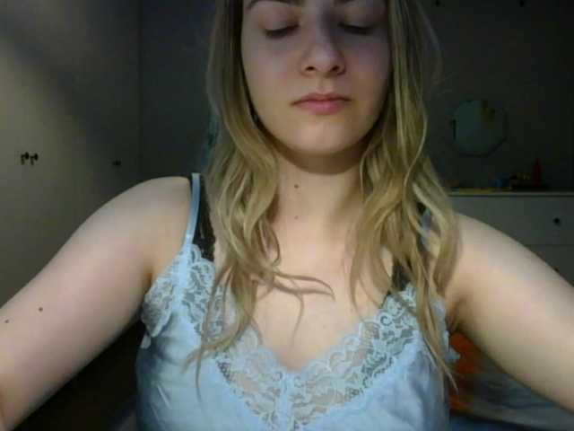 RosieJune live cam on BongaCams