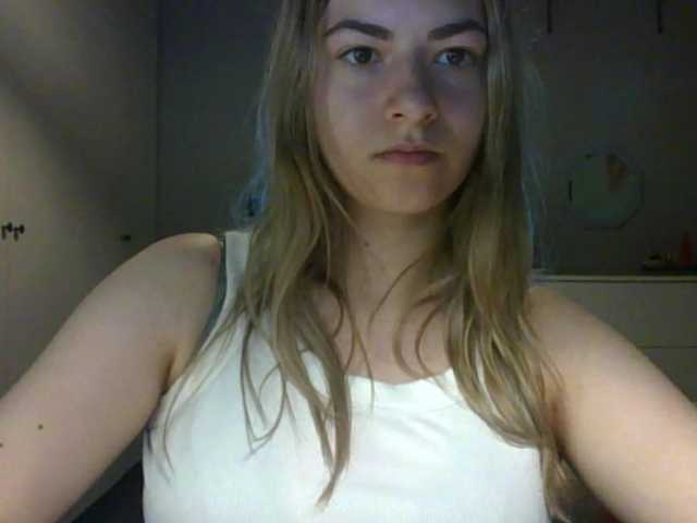 RosieJune live cam on BongaCams
