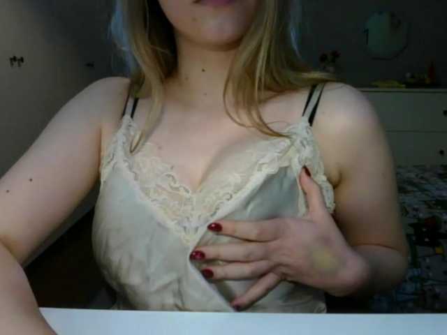 RosieJune live cam preview