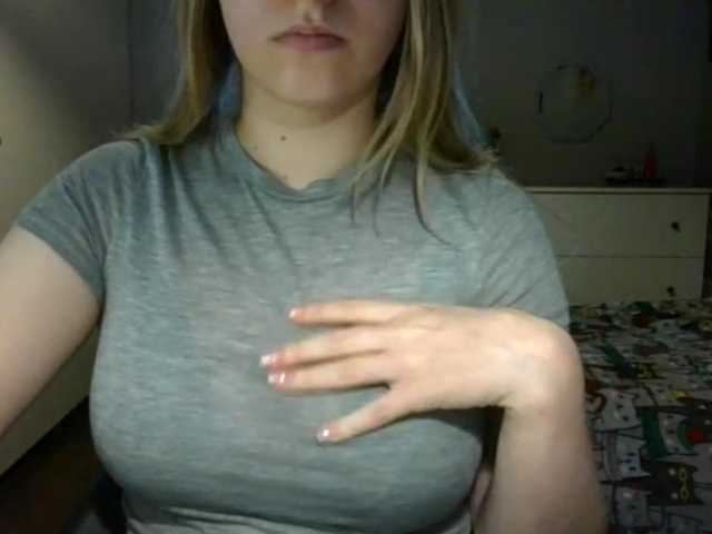 RosieJune live cam on BongaCams