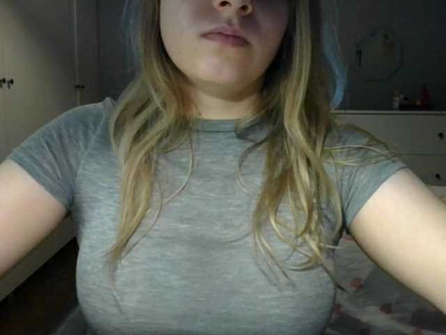 RosieJune live cam on BongaCams